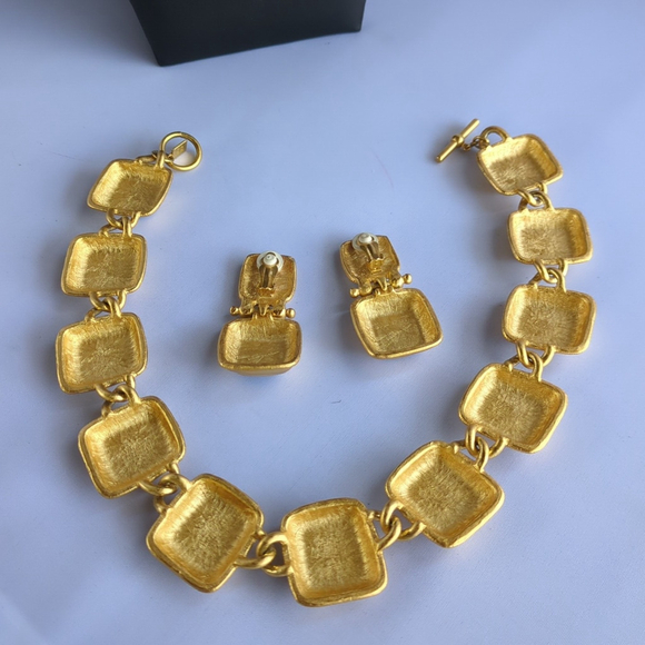 Vintage Anne Klein Black Enamel Chunky Necklace and Earrings - Picture 9 of 10